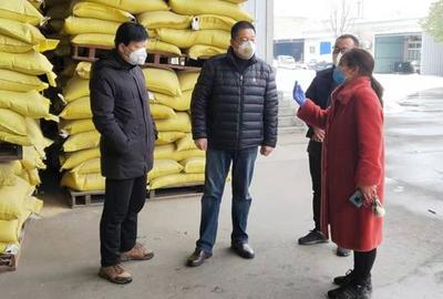 新郑市农委 走访企业保供应，守护民生“菜篮子”